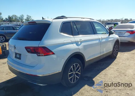 2020 Volkswagen Tiguan Se/Sel z USA, uszkodzony, nr VIN 3VV3B7AX5LM071113